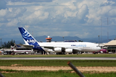 Airbus a380-800 thailand tour photo at chiangmai airport 1/9/2007.のeditorial素材