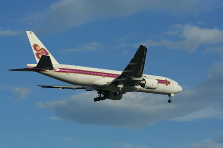 HS-TJH of Boeing 777-200 Thaiairway, Photo from chiangmai airport  のeditorial素材