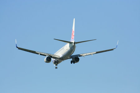 THAILAND   CHIANGMAI - DECEMBER 30 2008  B-18601 Boeing 737-800 of  China airline  Landing to...