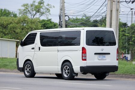 CHIANGMAI, THAILAND -AUGUST 20 2015: Private Toyota  van. Photo at road no.121 about 8 km from downtown Chiangmai, thailand.のeditorial素材