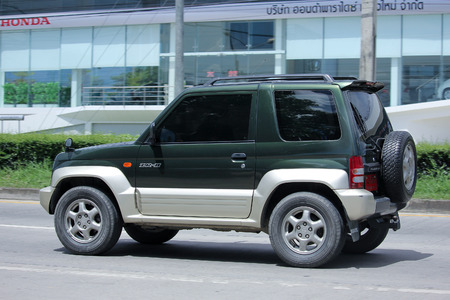 CHIANGMAI, THAILAND -AUGUST 23 2015: Mitsubishi Pajero Truck. Photo at road no.1001 about 8 km from downtown Chiangmai, thailand.のeditorial素材