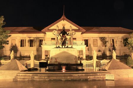 CHIANGMAI, THAILAND -NOVEMBER 9  2015:  Three Kings Monument in the center of Chiang Mai, Thailand. The sculpture of the three kings is a symbol of Chiang Mai.のeditorial素材