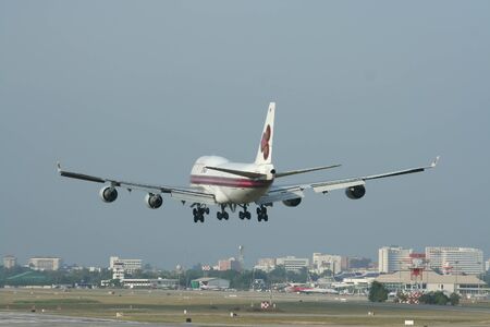 CHIANGMAI , THAILAND- CIRCA 2007: HS-TGH Boeing 747-400 of Thaiairway. For Flight  Chiangmai airport and Bangkok Suvarnabhumi, thailand.のeditorial素材