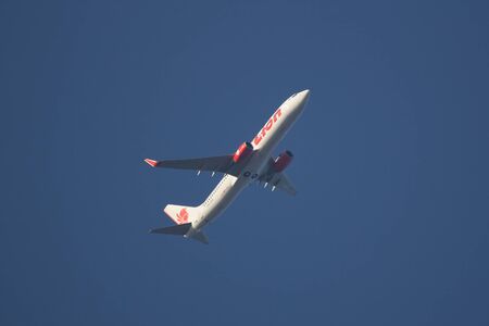 CHIANG MAI, THAILAND -JANUARY 16 2018: HS-LUW Boeing 737-800 of Thai lionair airline. Take off from Chiangmai airport to Bangkok.のeditorial素材