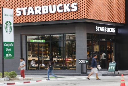 Chiangmai, Thailand - January 8 2020: Starbucks coffee Shop at Meechok Plaza. Location on road no.1101 about 3 km from chiangmai city. Chiangmai, Thailand.のeditorial素材