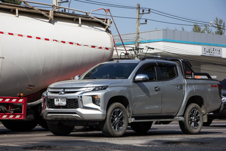 Chiangmai, Thailand -   November 23 2020:  Private car, New Mitsubishi Triton Pickup Truck. On road no.1001, 8 km from Chiangmai Business Area.のeditorial素材