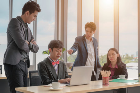 LGBTQ Asian office workers behave badly and are cursed by their supervisors