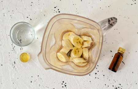 Transfer all ingredients to a blender bowl.の写真素材