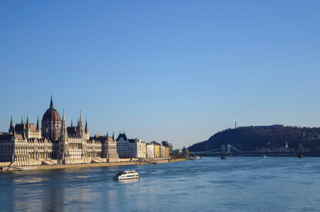 Parliament and mountain building by the riverのeditorial素材