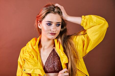 Beauty young woman face portrait. Model girl with perfect fresh clean skin. High fashion model woman in studio, portrait of beautiful sexy woman with trendy make-up and manicure. Skin care concept.の写真素材