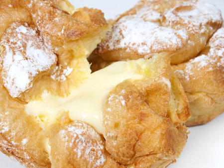 Japaneses cream puff look delicious 