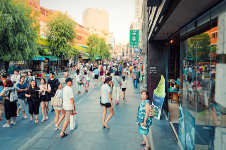 SEOUL, SOUTH KOREA - AUGUST 14, 2015: Lots of people walking through Insadong street - tourist area of Seoul, South Koreaのeditorial素材