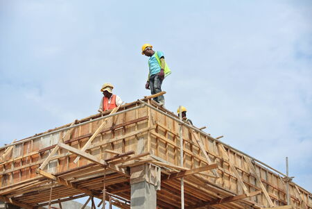 Construction Workers Installing Beam Formworkのeditorial素材