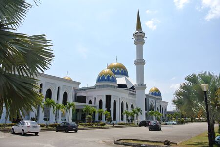 Masjid Kolej Islam Pahang Sultan Ahmad Shah located at Jalan Gambang, Kuantan, Pahang. Built in the compound of Kolej Islam Pahang Sultan Ahmad Shah (KIPSAS).のeditorial素材