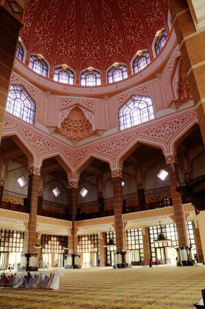 Putra Mosque located at Putrajaya Malaysia. It was the first mosque built in Putrajaya.のeditorial素材