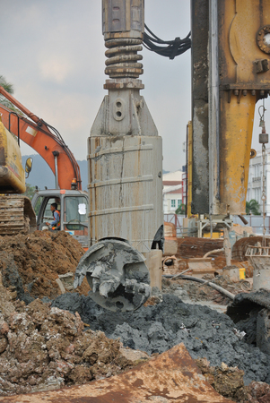 SELANGOR, MALAYSIA  MARCH, 2015: Bore pile rig auger at the construction site in Malaysia. This heavy machine used during the foundation work.のeditorial素材