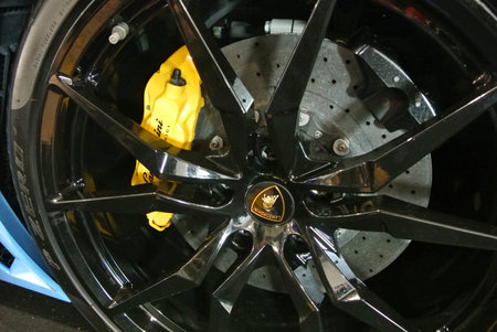 KUALA LUMPUR, MALAYSIA -NOVEMBER 23, 2018: Selected focused on car sports rims with the tyre.
