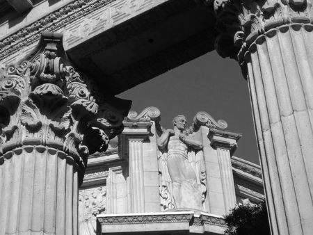 Architectural detail of columns and figure from the Palace of Fine Arts in San Francisco, CA.  Image is in black and white.の写真素材