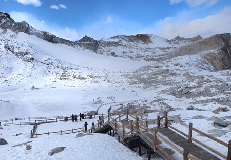 snow-covered high mountain, Dagu Pingchuan ,Chengdu,Sichuan province, China.の写真素材