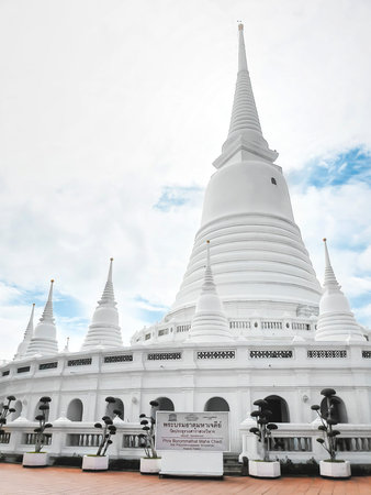 Wat Prayurawongsawas Worawihan is a royal monastery, located near the foot of the Phra Phuttha Yodfa...