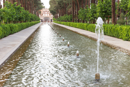 YAZD IRAN APRIL 27 2015: unidentified people at Dowlat Abad Garden Yazd Iranのeditorial素材