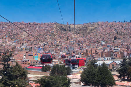 La Paz, Bolivia - september 30, 2018: Panoramic view from the cableway of La Paz, in Boliviaのeditorial素材
