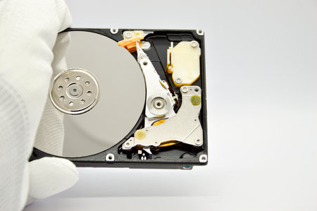 2.5-inch spinning disk type hard drive images are still commonly used today.