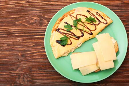 Omelette with toast and cheese
