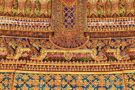 Traditional Thai style art gold painting pattern in Temple Bangkok, Thailandの写真素材