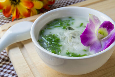 Lod chong, rice noodles made of rice eaten with coconut creamの写真素材