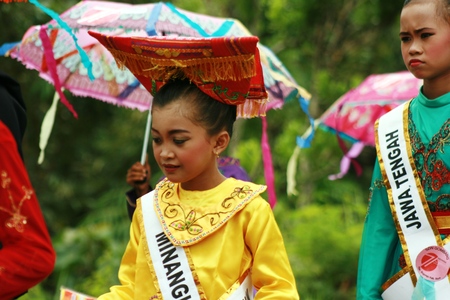 Blora, Central Java, Indonesia. 25/09/2016: Indonesian Culture carnival to commemorate the anniversary of Independence dayのeditorial素材