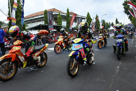 the atmosphere of the road race drivers in Blora, Central Javaのeditorial素材