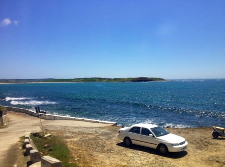 Car on the beach の素材