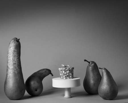 Pears represent people who came to visitの写真素材