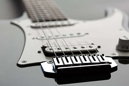 Electric guitar, focus selection on strings