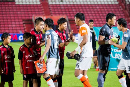NONTHABURI,THAILAND-SEPTEMBER 23: Players of SCG Muangthong United before the game SGC Muangthong United and Chaing Rai United in Chang FA Cup 2015 at SCG Stadium on Sep 23, 2015 in Nonthaburi, Thailand.のeditorial素材