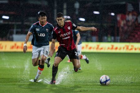 NONTHABURI,THAILAND-SEPTEMBER 23: Cleiton Silva(No.23) Players of SCG Muangthong United in action between the game MTUTD and Chaing Rai UTD in Chang FA Cup 2015 at SCG Stadium on Sep 23, 2015のeditorial素材