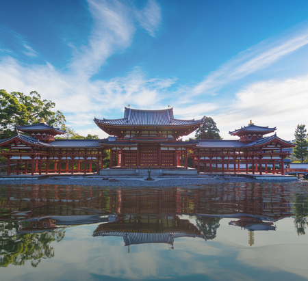Byodo-in (Phoenix Hall) is a Buddhist temple in the city of Uji in Kyoto Prefecture, Japan, built in late Heian period. It is jointly a temple of the Jodo-shu and Tendai-shu sects.のeditorial素材