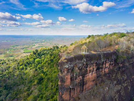 Wat Phu Tok is one of Thailandâs true wonders. This giant sandstone outcrop, which can be seen from miles aroundの写真素材