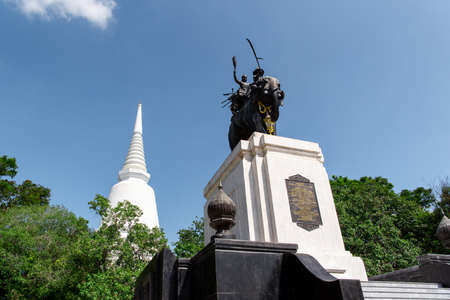 Suphanburi, Thailand - October 5, 2021 : The royal monument of King Naresuan the Great or Don Chedi Monument in Don Chedi District, Suphanburiのeditorial素材