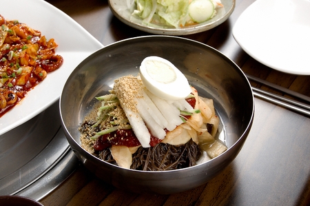 bibim naengmyeonの写真素材