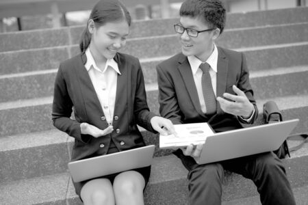 Two business colleagues in discussionの写真素材
