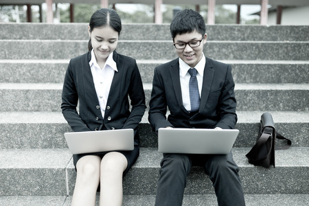 Two business colleagues in discussionの写真素材