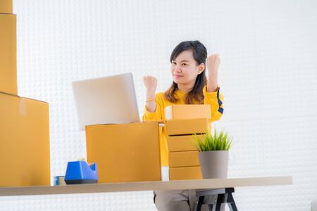 Teenager business owner work at home, young entrepreneurの写真素材