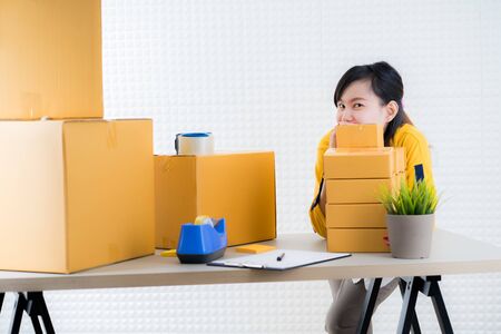 Teenager business owner work at home, young entrepreneurの写真素材