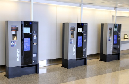 TORONTO - MAY 10: Automatic parking machines at Pearson Airport on May 10, 2013 in Toronto. In 2012, Pearson Airport handled 34,912,456 passengers and 433,990 aircraft movements.のeditorial素材