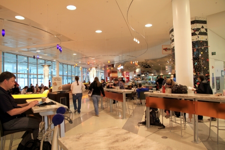 TORONTO - MAY 10: The food court at the Pearson Airport on May 10, 2013 in Toronto. Pearson is the largest airport in Canada, and is one of the world\'s largest air transportation hubs.のeditorial素材
