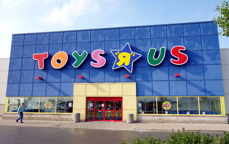 A Toys  R  Us store on September 7, 2013 in Toronto  There are 875 Toys   Us in the United States and more than 625 stores in other 35 countries のeditorial素材