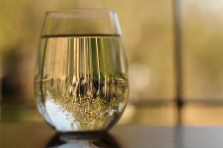 Glass of water with bubblesの写真素材