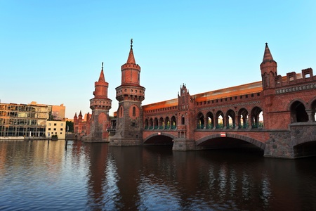 Oberbaum bridge with U-bahn running, Berlin, Germanyの写真素材